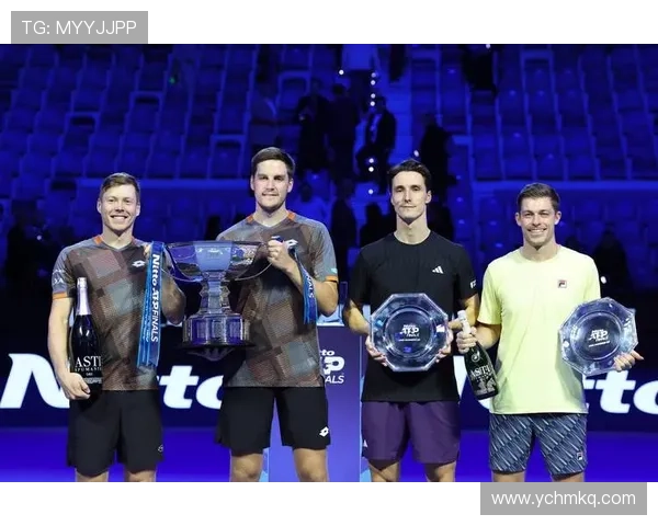 网球赛季新篇章开启 全球顶尖选手争夺年终总决赛冠军荣耀