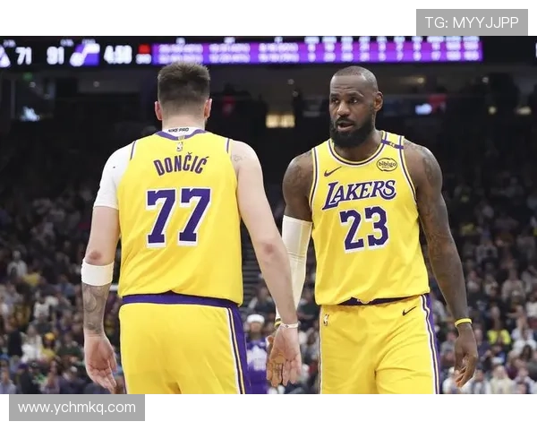 詹姆斯复出助湖人迎来关键胜利 灰熊失误频繁错失良机