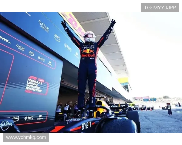 F1赛事最新动态：红牛车队强势回归赛季冠军争夺战，梅赛德斯迎接重大挑战