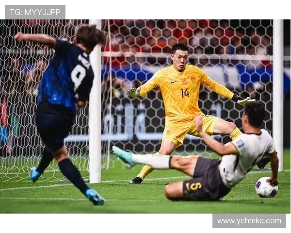 中国足球队征战世界杯预选赛迎来关键战役 球迷热议战术调整与队员状态